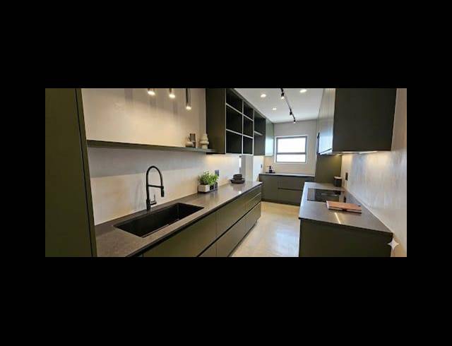 5 BEDROOM HOUSE FOR SALE IN NOORDHEUWEL